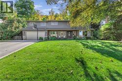 94 DORCHESTER Drive Grimsby, ON L3M 1A8