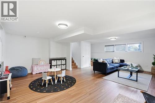 14 Basin Crescent, Hamilton, ON - Indoor Photo Showing Living Room