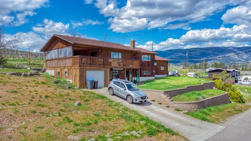 3924 Harding Road, West Kelowna, BC - Outdoor
