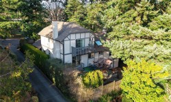3855 Haro Rd  Saanich, BC V8N 4A6