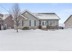 76 Mathias ST  Dieppe, NB E1A 9H6