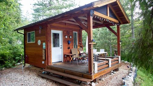 523 Rosebery Loop Road, Rosebery, BC - Outdoor With Exterior