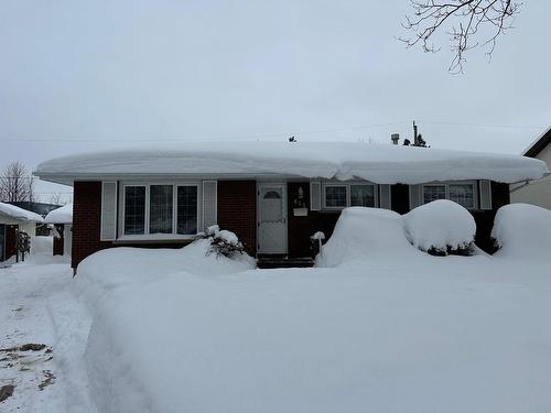 432 Amethyst Crescent  Thunder Bay, ON P7C 1T1