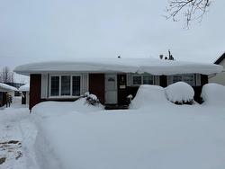 432 Amethyst Crescent  Thunder Bay, ON P7C 1T1