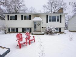 73 Union Street  Bedford, NS B4A 2B6