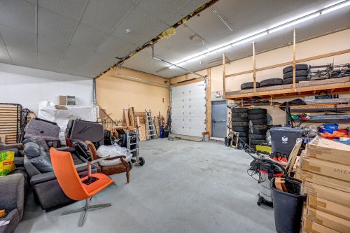 Interior - 15 Rue Des Entreprises, Sainte-Anne-Des-Plaines, QC - Indoor Photo Showing Garage