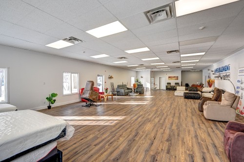 Interior - 15 Rue Des Entreprises, Sainte-Anne-Des-Plaines, QC - Indoor Photo Showing Other Room