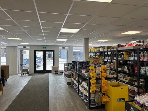 Commerce - 42  - 44 Rg De La Petite-Noraie, Saint-Charles-Borromée, QC - Indoor Photo Showing Other Room