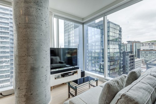 Living Room - 1603-1450 Boul. René-Lévesque O., Montréal (Ville-Marie), QC - Indoor Photo Showing Living Room