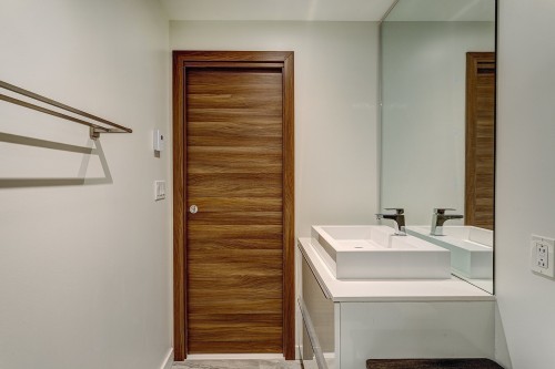 Bathroom - 1603-1450 Boul. René-Lévesque O., Montréal (Ville-Marie), QC - Indoor Photo Showing Laundry Room