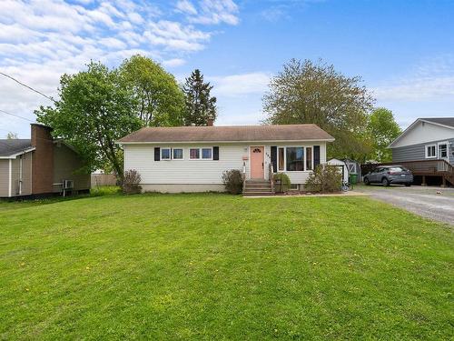 204 Cameron Avenue  New Glasgow, NS B2H 1T1