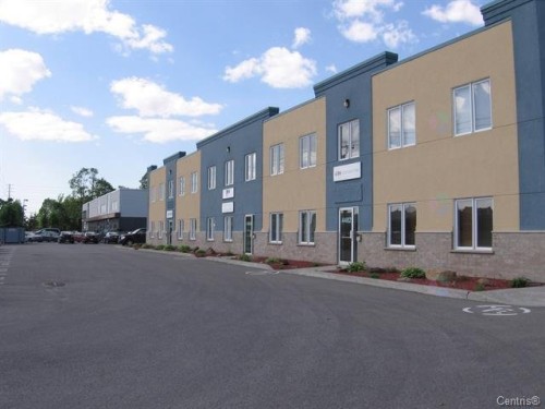 Front of Structure - 4486A Boul. De La Grande-Allée, Boisbriand, QC - Outdoor