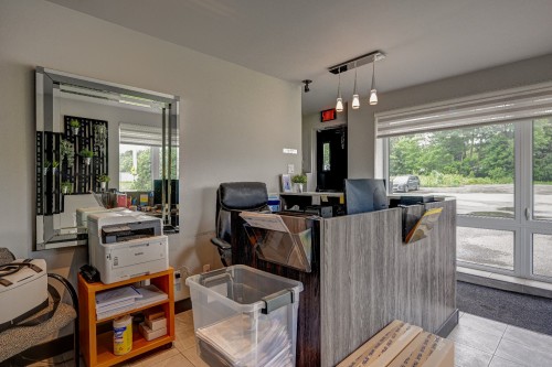 Réception - 2025 Boul. St-Antoine, Saint-Jérôme, QC - Indoor