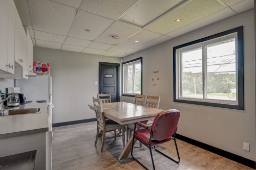 Cuisinette - 2025 Boul. St-Antoine, Saint-Jérôme, QC - Indoor Photo Showing Dining Room