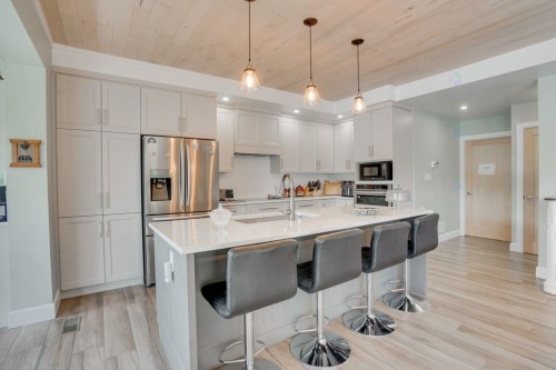 Cuisine - 394 Ch. De La Perdrix, Cantley, QC - Indoor Photo Showing Kitchen With Double Sink With Upgraded Kitchen