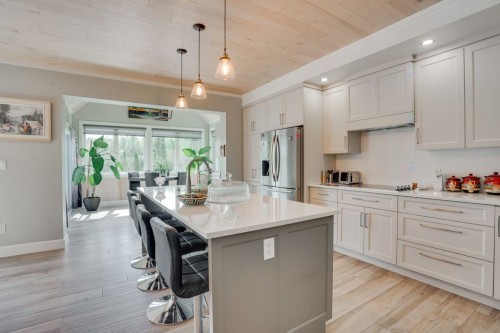 Cuisine - 394 Ch. De La Perdrix, Cantley, QC - Indoor Photo Showing Kitchen With Upgraded Kitchen