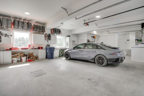 Garage - 394 Ch. De La Perdrix, Cantley, QC - Indoor Photo Showing Garage