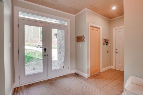 Hall d'entrée/Vestibule - 394 Ch. De La Perdrix, Cantley, QC - Indoor Photo Showing Other Room