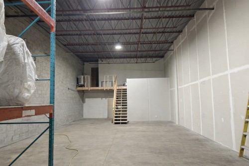 Entrepôt - N-135 Ch. Du Tremblay, Boucherville, QC - Indoor Photo Showing Other Room