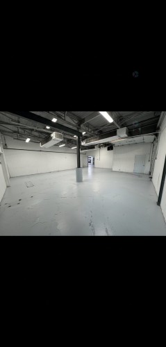 Warehouse - 16800 Rue Charles, Mirabel, QC - Indoor Photo Showing Garage