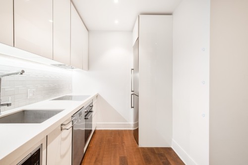 Kitchen - 1106-1188 Av. Union, Montréal (Ville-Marie), QC - Indoor Photo Showing Kitchen With Upgraded Kitchen