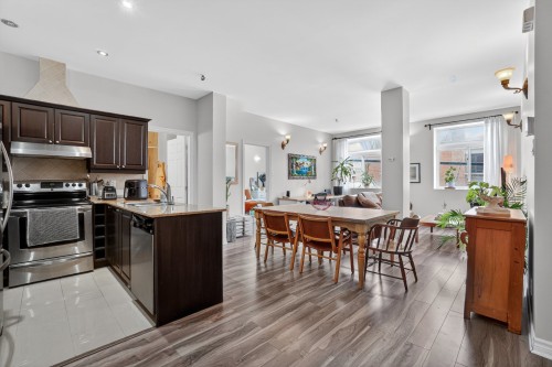 205-2500 Ch. Bates  Montréal (Côte-Des-Neiges/Notre-Dame-De-Grâce), QC H3S 1A6