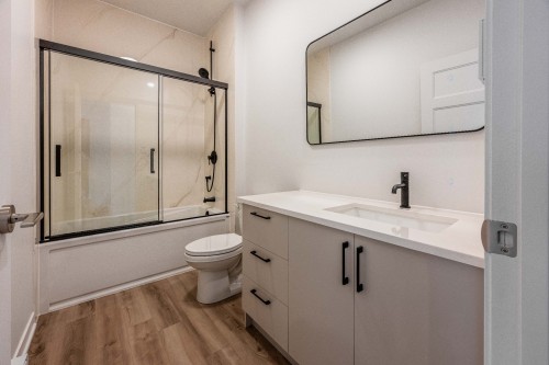 Bathroom - 752 3E Avenue, Montréal (Lachine), QC - Indoor Photo Showing Bathroom