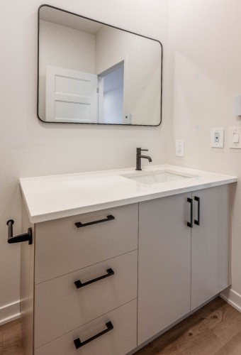 Bathroom - 752 3E Avenue, Montréal (Lachine), QC - Indoor Photo Showing Bathroom