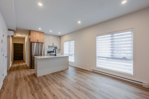 Overall view - 752 3E Avenue, Montréal (Lachine), QC - Indoor Photo Showing Kitchen