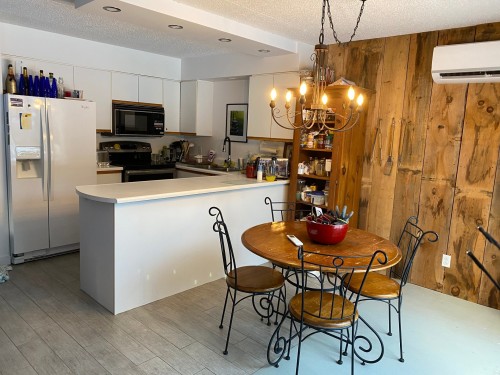 Kitchen - 821 Ch. Des Éperviers, Piedmont, QC - Indoor