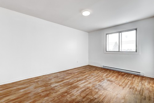 Chambre à coucher - 8-11600 Boul. Langelier, Montréal (Montréal-Nord), QC - Indoor Photo Showing Other Room