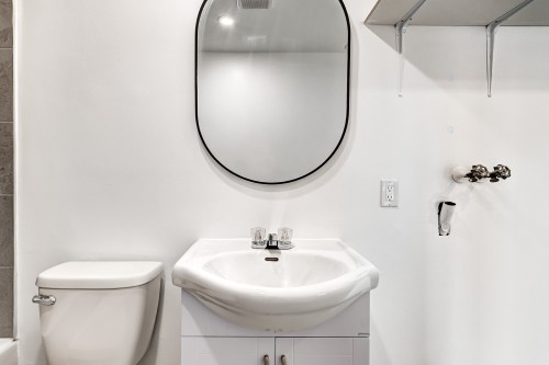 Salle de bains - 8-11600 Boul. Langelier, Montréal (Montréal-Nord), QC - Indoor Photo Showing Bathroom