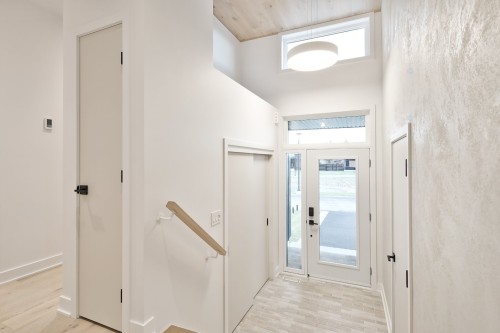 Mud Room - 19 Rue Des Trembles, Saint-Jean-Sur-Richelieu, QC - Indoor Photo Showing Other Room