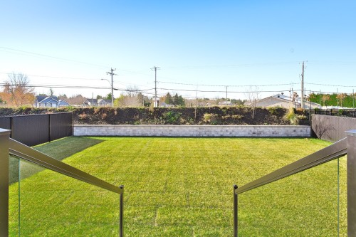 Courtyard - 19 Rue Des Trembles, Saint-Jean-Sur-Richelieu, QC - Outdoor