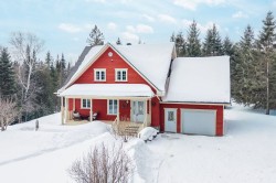 52  - 53 Ch. des Pommiers  Lac-Supérieur, QC J0T 1J0