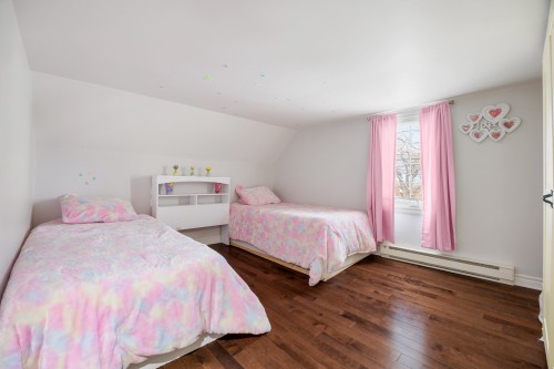 Chambre à coucher - 29 Rue Du Couvent, Saint-Simon, QC - Indoor Photo Showing Bedroom