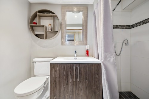 Salle de bains - 29 Rue Du Couvent, Saint-Simon, QC - Indoor Photo Showing Bathroom