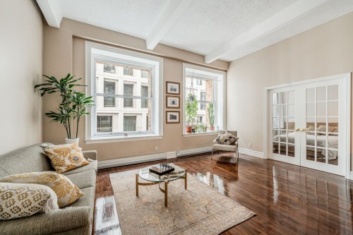 Salon - 203-204 Rue De L'Hôpital, Montréal (Ville-Marie), QC - Indoor Photo Showing Living Room