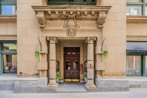 Entrée extérieure - 203-204 Rue De L'Hôpital, Montréal (Ville-Marie), QC - 