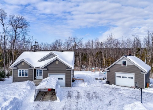 340 Ch. Hamel  Sherbrooke (Brompton/Rock Forest/Saint-Élie/Deauville), QC J1R 0P7