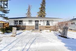 1152 Lillooet STREET W  Moose Jaw, SK S6H 5A3