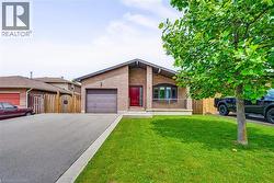 9 VALANNA Court  Hamilton, ON L9C 7A3
