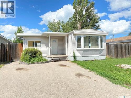 148 Laing Crescent, Weyburn, SK 
