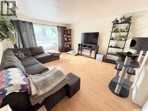 148 Laing Crescent, Weyburn, SK 