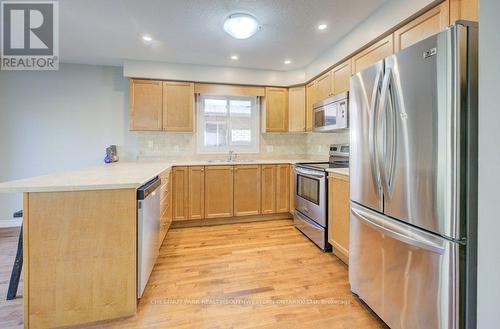 404 Tealby Crescent, Waterloo, ON - Indoor Photo Showing Kitchen