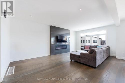 2187 Ironwood Road, London South (South K), ON - Indoor Photo Showing Living Room