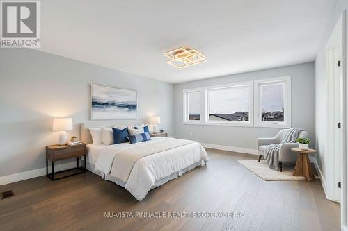 2187 Ironwood Road, London South (South K), ON - Indoor Photo Showing Bedroom
