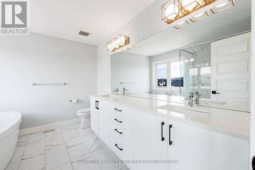 2187 Ironwood Road, London South (South K), ON - Indoor Photo Showing Bathroom