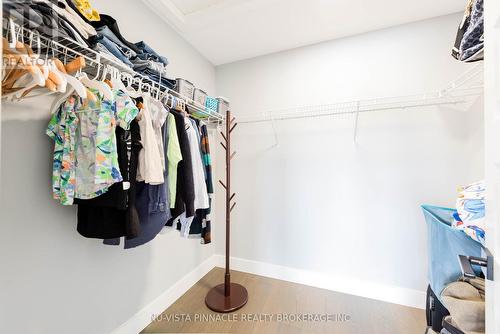 2187 Ironwood Road, London South (South K), ON - Indoor With Storage