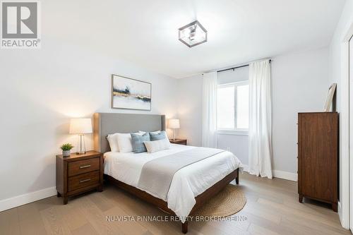 2187 Ironwood Road, London South (South K), ON - Indoor Photo Showing Bedroom
